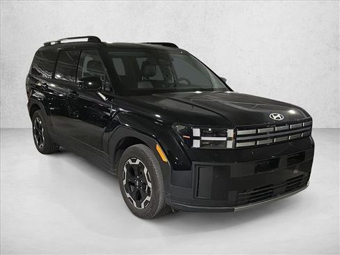 Used 2025 Hyundai Santa Fe SEL image 3