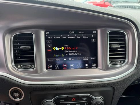 Used 2019 Dodge Charger SXT AWD/4WD image 22