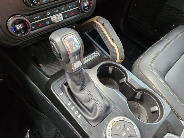 Used 2025 Ford Bronco Badlands AWD/4WD image 32