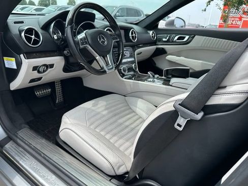 Used 2013 Mercedes-Benz SL 550 image 12