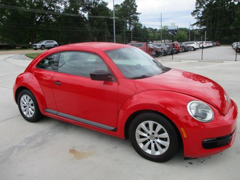Used 2015 Volkswagen Beetle 1.8T Classic FWD image 22