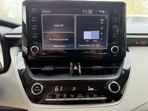 Used 2022 Toyota Corolla LE image 21