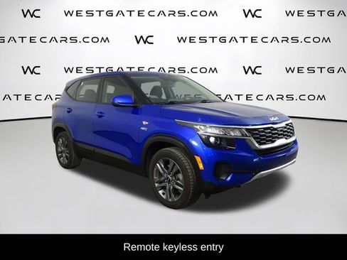 Used 2022 Kia Seltos LX image 2