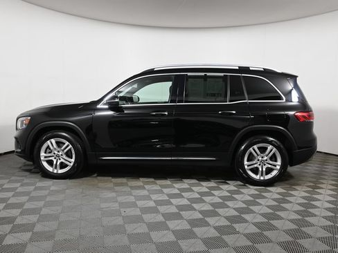 Used 2022 Mercedes-Benz GLB 250 4MATIC image 2