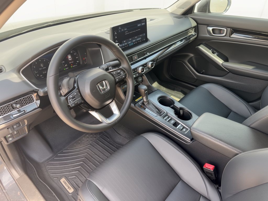 Used 2023 Honda Civic Touring image 4