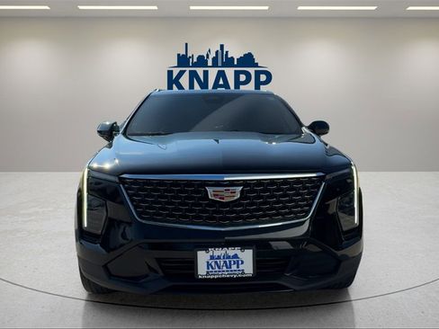 Used 2024 Cadillac XT4 Premium Luxury image 8