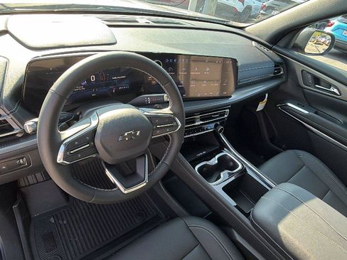 New 2027 Chevrolet Traverse LT w/ Midnight/Sport Edition FWD image 3