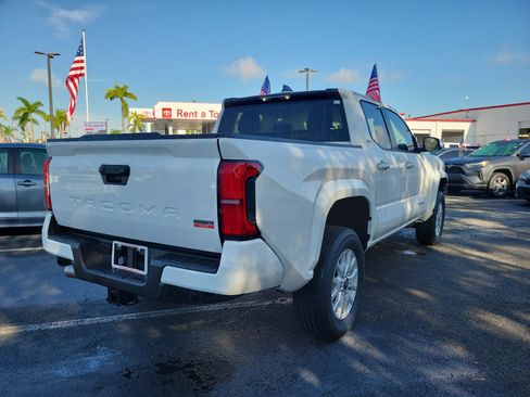 Used 2025 Toyota Tacoma SR5 RWD image 12