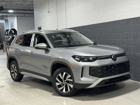 New 2025 Volkswagen Tiguan S image 2