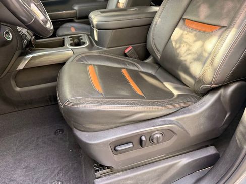 Used 2020 GMC Sierra 1500 AT4 w/ AT4 Premium Package AWD/4WD image 23