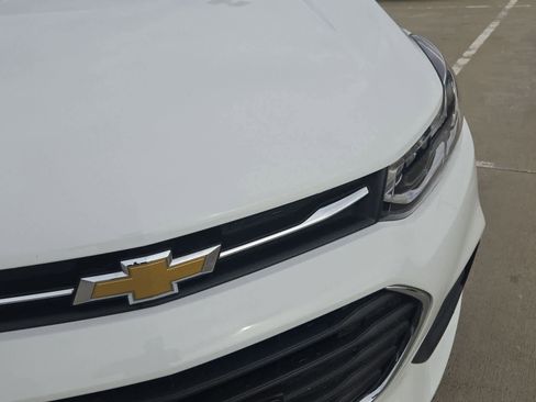 Used 2020 Chevrolet Trax LS image 10