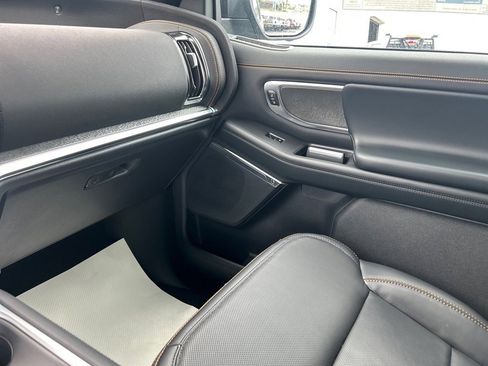 New 2025 Ford Expedition Tremor image 12