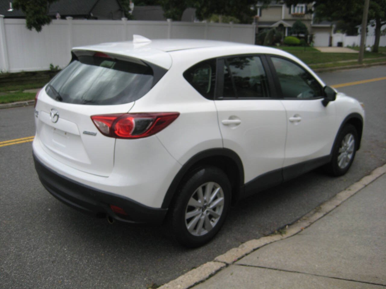 Used 2016 MAZDA CX-5 Sport w/ Rear Camera Package AWD/4WD image 4
