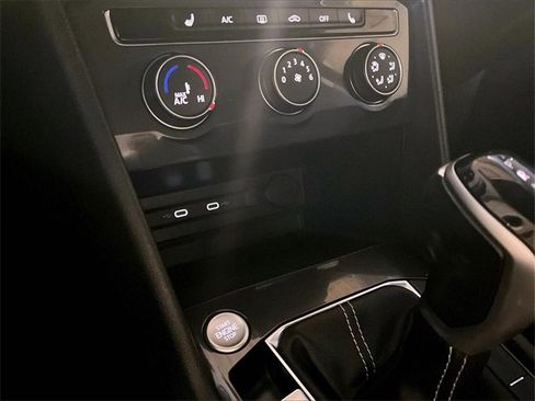 Used 2022 Volkswagen Tiguan S image 27