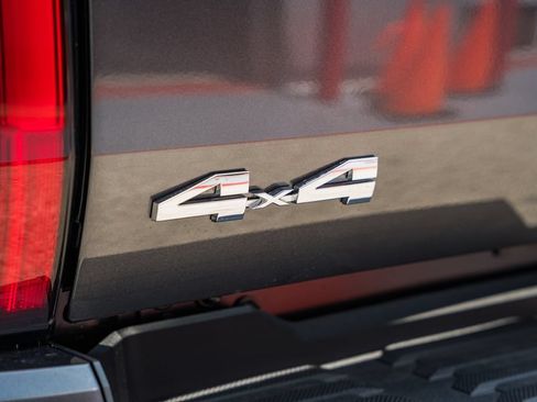 New 2026 Toyota Tundra Limited AWD/4WD image 9