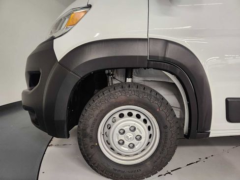 Used 2025 RAM ProMaster 2500 w/ Convenience Group FWD image 15