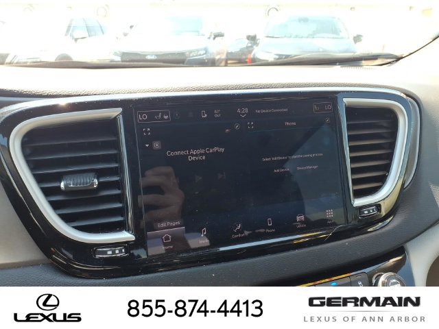 Used 2024 Chrysler Pacifica Touring-L FWD image 19