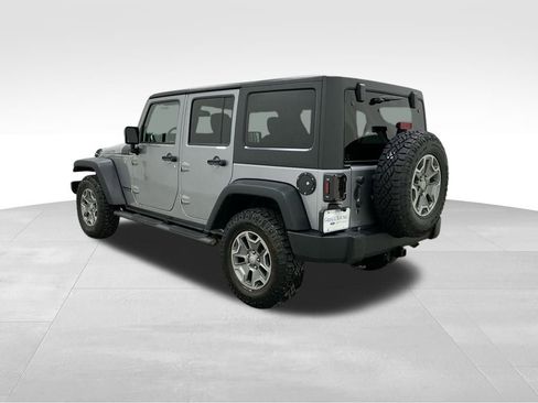 Used 2016 Jeep Wrangler Unlimited Rubicon w/ Connectivity Group image 3