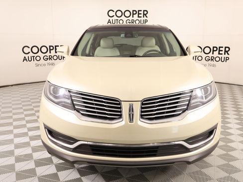 Used 2018 Lincoln MKX Reserve w/ Driver Assistance Package FWD image 9