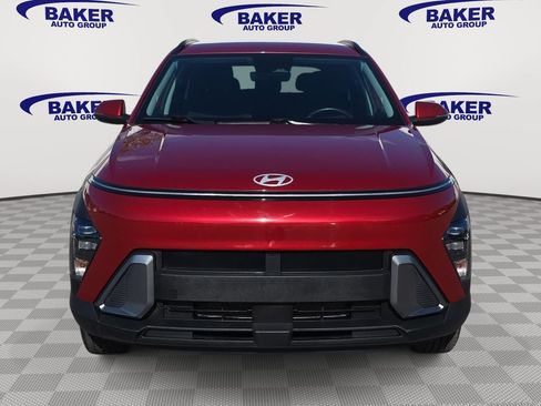 Used 2024 Hyundai Kona SEL AWD/4WD image 2