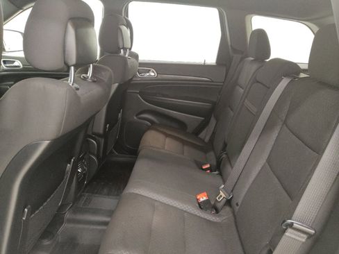 Used 2021 Jeep Grand Cherokee Laredo image 18