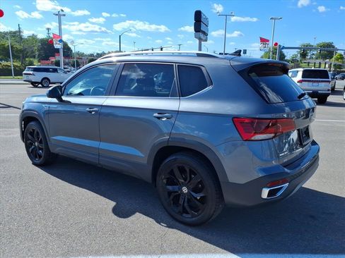 Used 2022 Volkswagen Taos SE AWD/4WD image 3