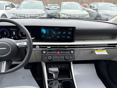 New 2026 Hyundai Tucson SE image 15