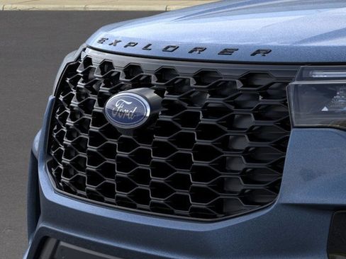 New 2026 Ford Explorer ST-Line w/ ST-Line Street Pack image 17
