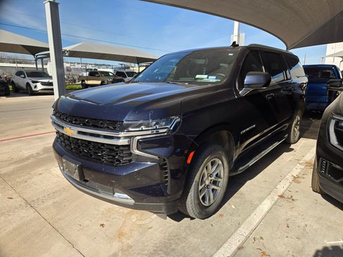 Used 2022 Chevrolet Suburban LS w/ Driver Alert Package image 2