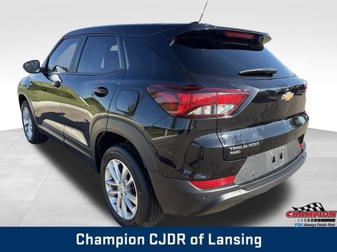Used 2024 Chevrolet TrailBlazer LS w/ LS Convenience Package AWD/4WD image 5