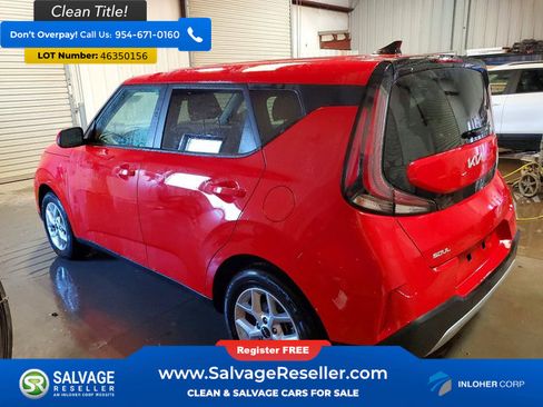 Used 2025 Kia Soul LX w/ LX Technology Package image 3