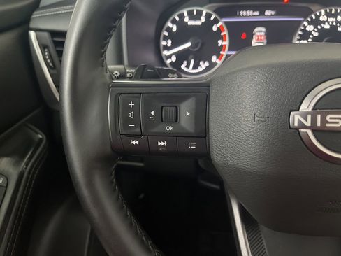 Used 2025 Nissan Rogue SV AWD/4WD image 59