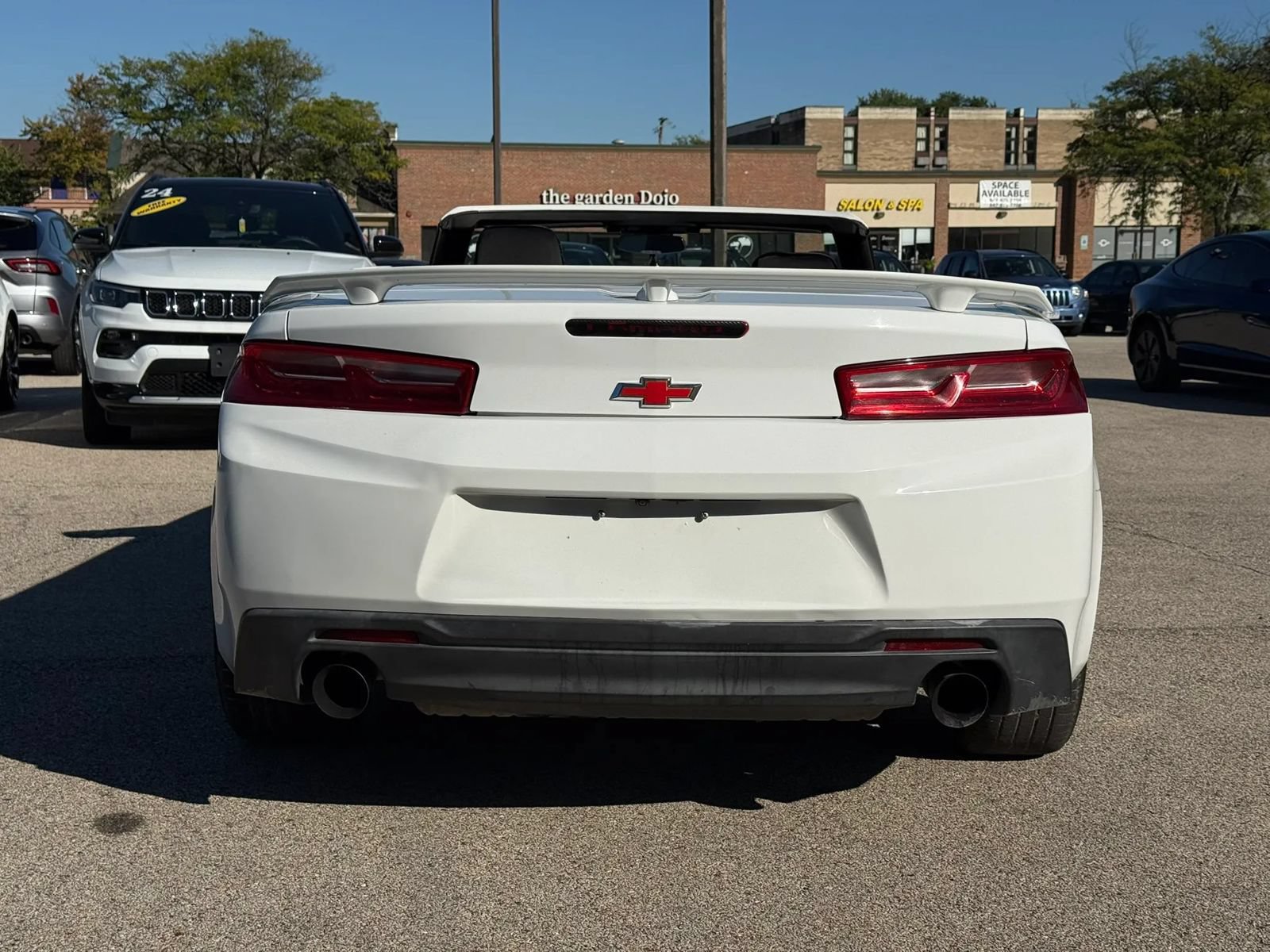 Used 2018 Chevrolet Camaro LT RWD image 7