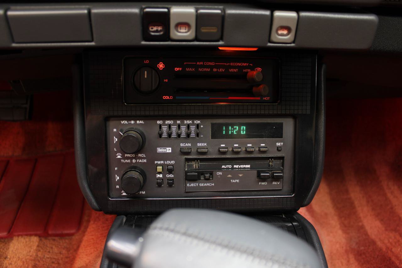 Used 1987 Pontiac Firebird Trans Am RWD image 8