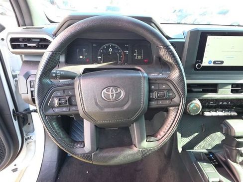 Used 2025 Toyota Tacoma SR image 15