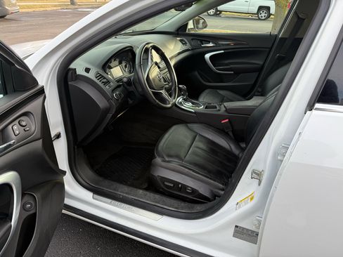 Used 2016 Buick Regal image 9