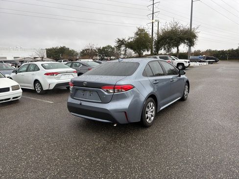 Used 2022 Toyota Corolla LE image 5