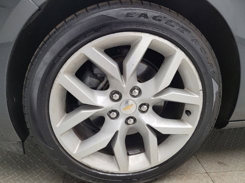 Used 2019 Chevrolet Impala Premier FWD image 31