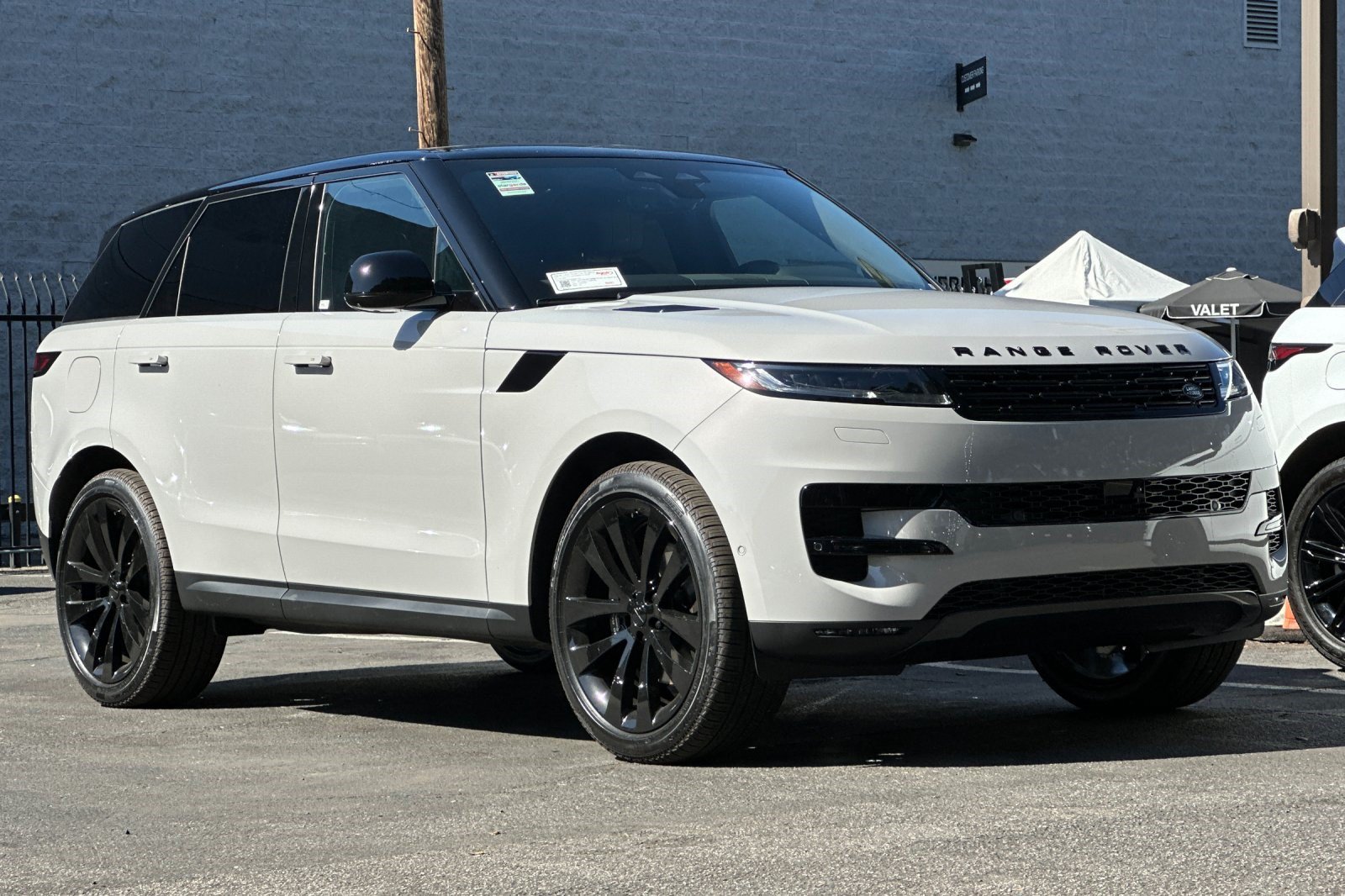 New 2026 Land Rover Range Rover Sport SE AWD/4WD image 6