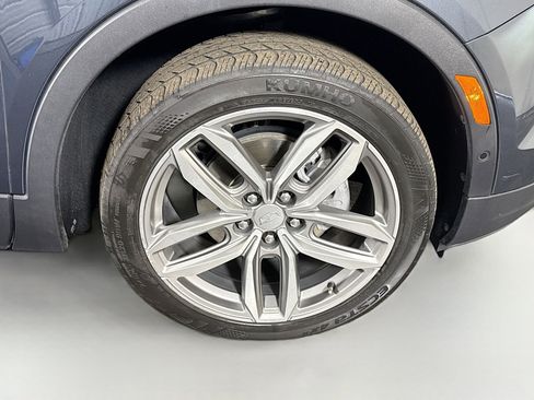 Used 2020 Cadillac XT4 Sport w/ Enhanced Visibility Package image 32