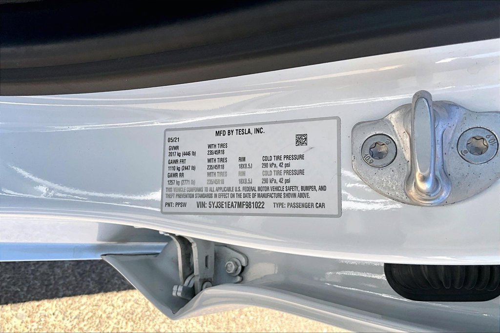 Used 2021 Tesla Model 3 Standard Range Plus RWD image 34