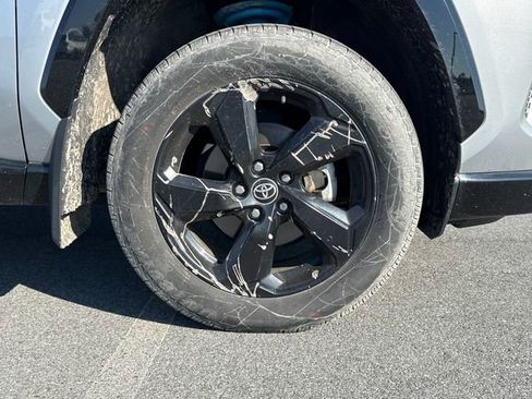 Used 2021 Toyota RAV4 XSE AWD/4WD image 11