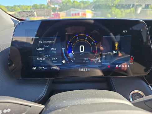 Used 2026 Chevrolet Equinox LT AWD/4WD image 25