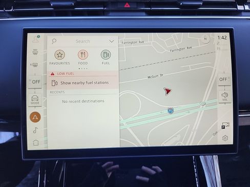 Certified 2025 Land Rover Range Rover Sport image 21