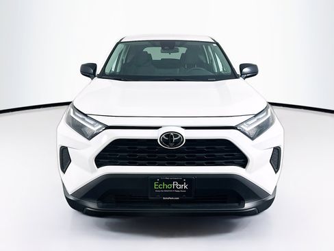 Used 2025 Toyota RAV4 LE AWD/4WD image 2