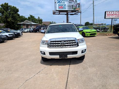 Used 2016 Toyota Sequoia Platinum image 2