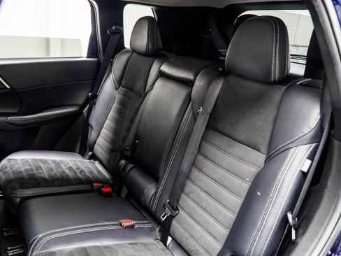 Used 2024 Mitsubishi Outlander SE image 41