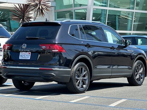 Certified 2023 Volkswagen Tiguan SE FWD image 5