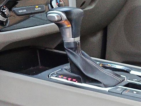 Used 2020 Kia Sedona EX FWD image 10
