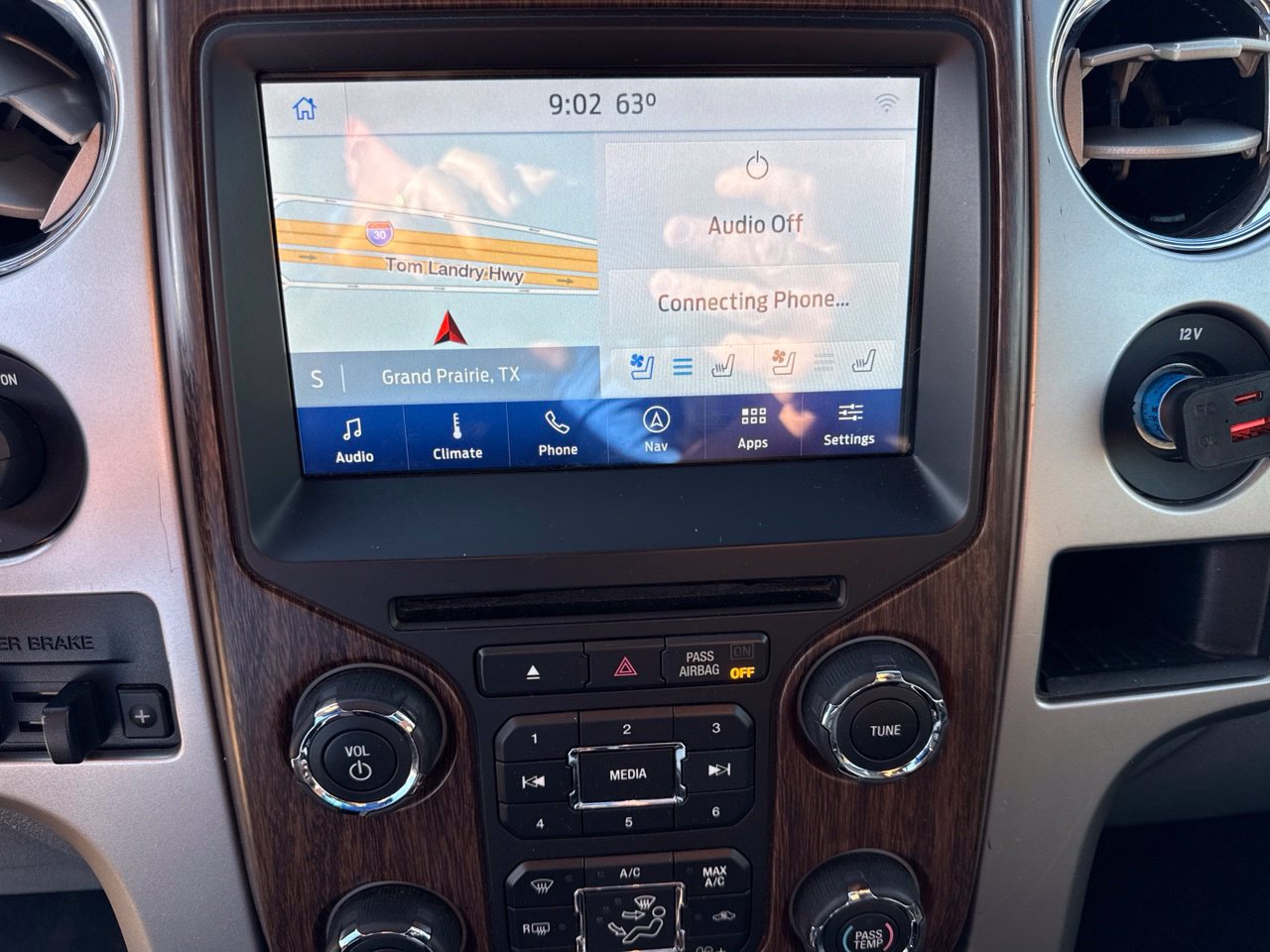 Used 2013 Ford F150 Lariat w/ Mid Equipment Group RWD image 23